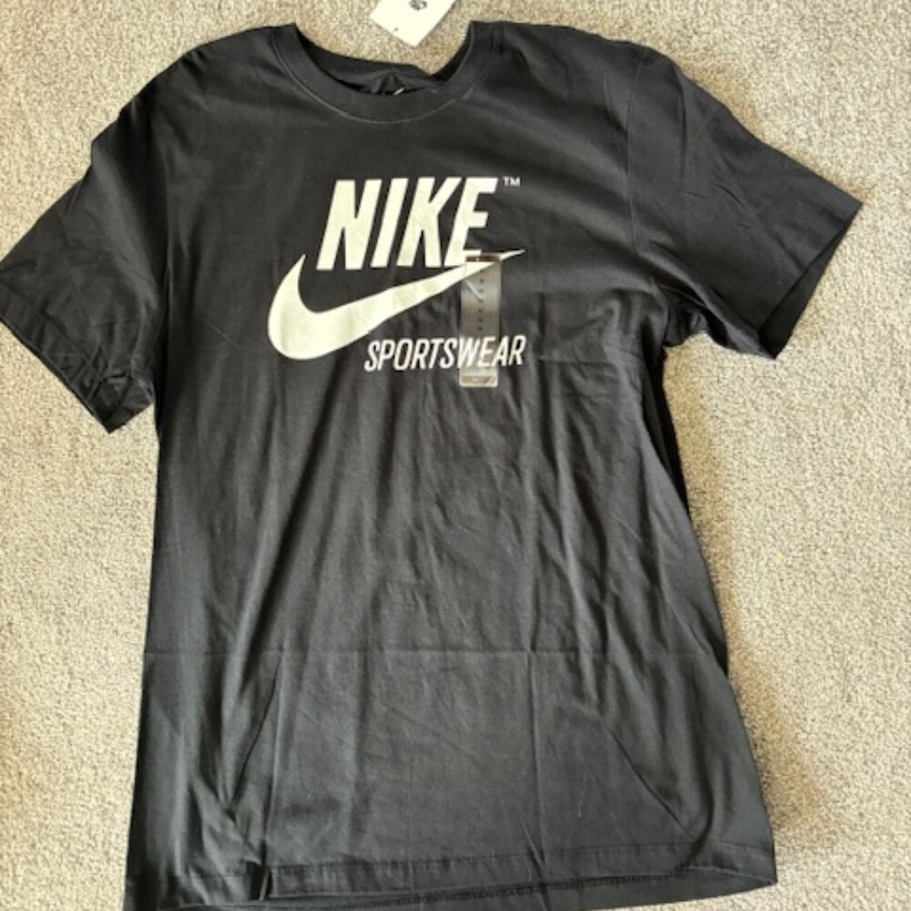 Men's NEW w/Tags T-Shirt Size M